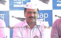 arvind kejriwal, he addressed first press conference after attack by modi's bhakt