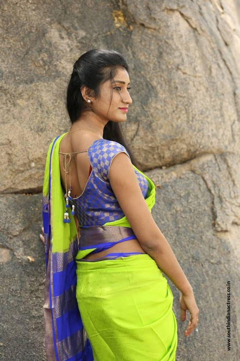 Sravani Yadav hot navel show in saree