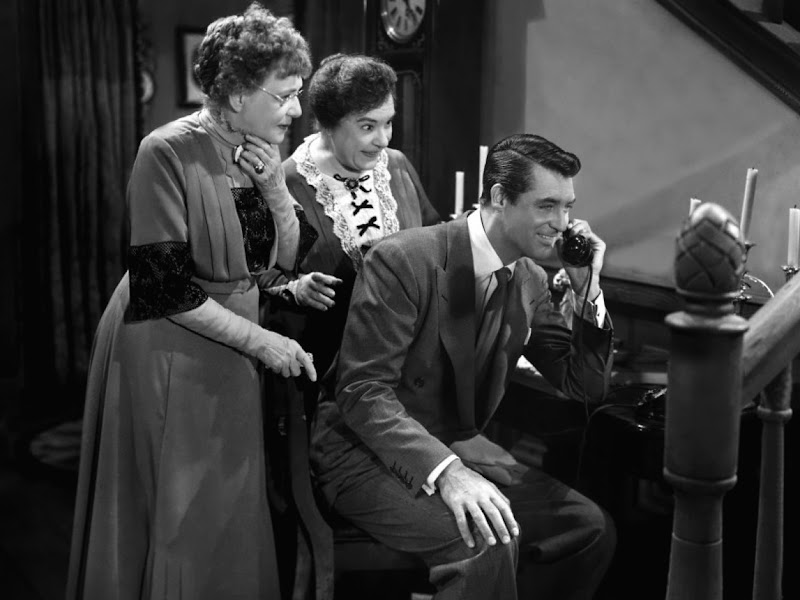 CLASSIC MOVIES: ARSENIC AND OLD LACE (1944)