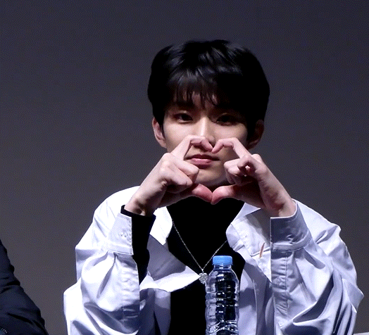 무대 보면 눈에 확 띈다는 끼쟁이 아이돌 | 인스티즈