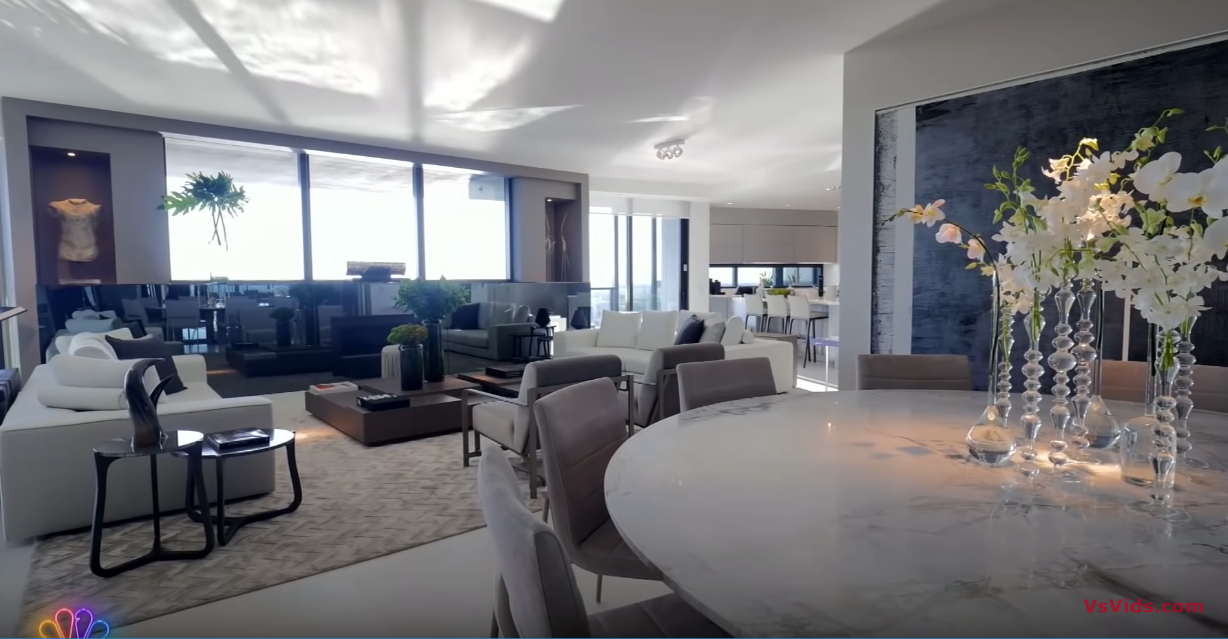 38 Photos vs. $500M ULTRA-LUXE SMART HOUSE | Secret Lives Of The Super Rich 38 Photos vs. $500M ULTRA-LUXE SMART HOUSE | Secret Lives Of The Super Rich