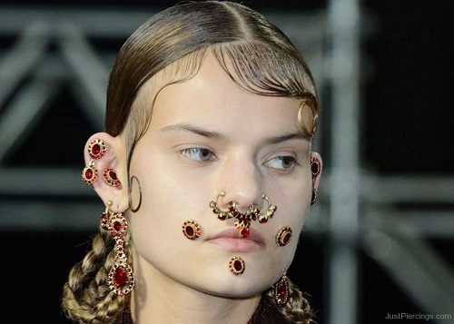 10 Tips Body Piercing Agar Tetap Aman dan Sehat 10 Tips Body Piercing Agar Tetap Aman dan Sehat