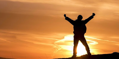 الحياة تحدث الآن