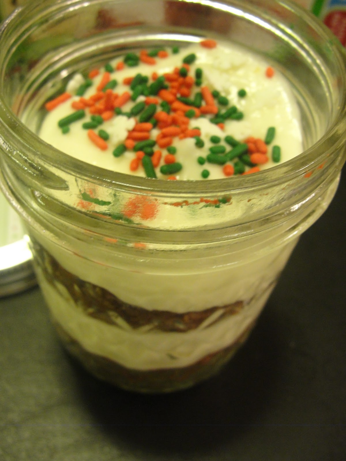 KT Kakes How to Make Christmas Cupcakes in a Jar