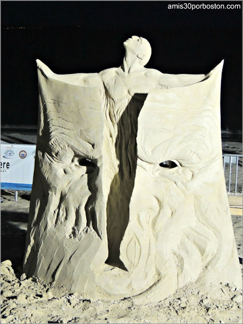 Esculturas de Arena de Revere Beach: Whisper in the Dark de Dmitry Klimenko