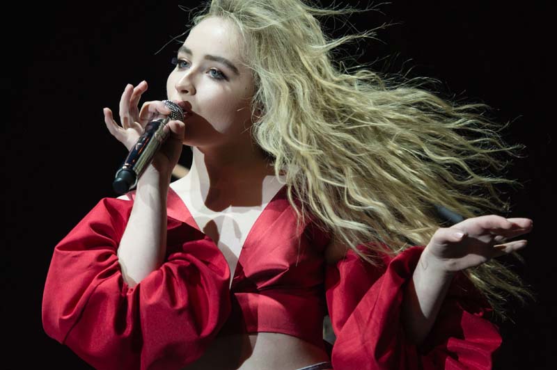 Sabrina Carpenter hot singing stills at O2 Arena, London, UK (13 May