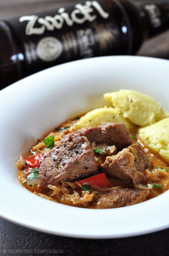 Szegediner Gulasch - mit Kraut, aber ohne Kümmel ~ Moderne Topfologie ...