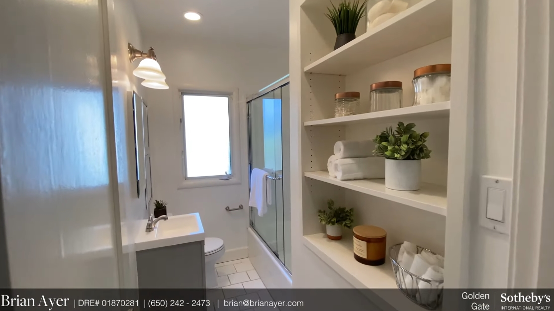 Tour 227 King St, Redwood City, CA vs. 17 Interior Design Photos