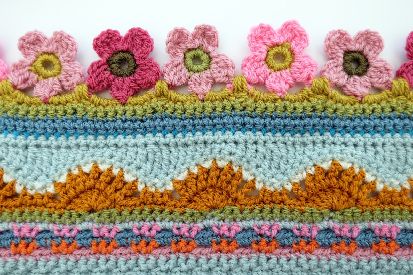 knit & crochet design Sunshine and Showers Part 3