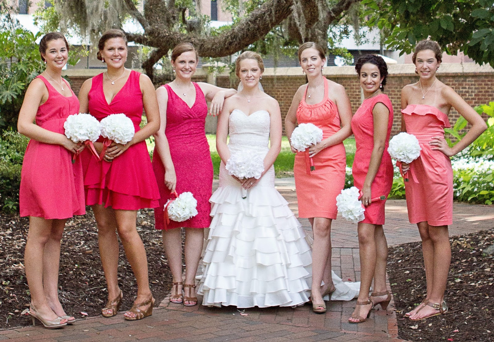 BonnieProjects: Wedding Wednesday: Mismatched Coral Bridesmaid Dresses