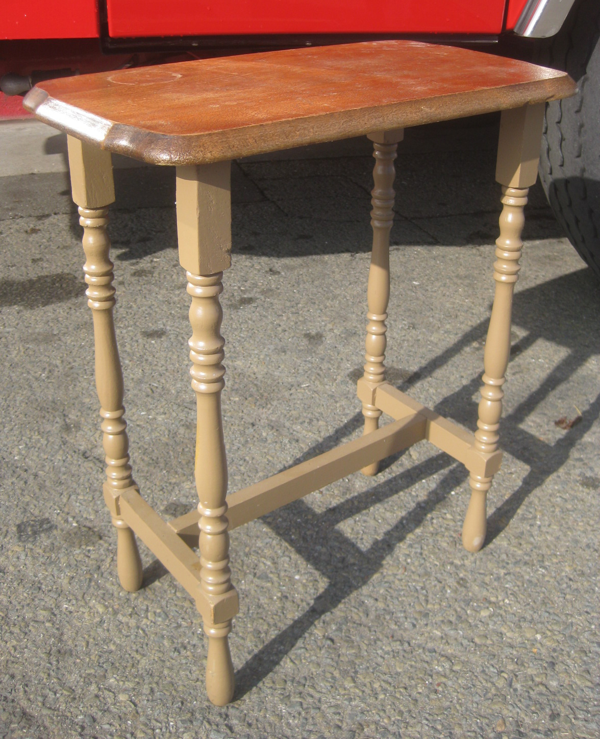 UHURU FURNITURE & COLLECTIBLES SOLD Small Painted Side Table 25