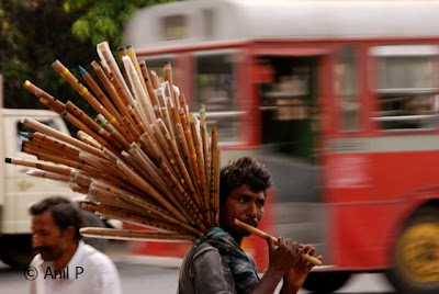 Photo Flute Player On Mumbai Street