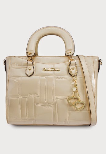 Pretty September The Handbag Carlo Rino Beige Patent Tote Carlo Rino Beige Patent Tote With Charms