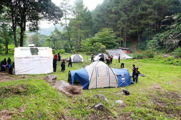 Camping di Curug Tujuh Panjalu