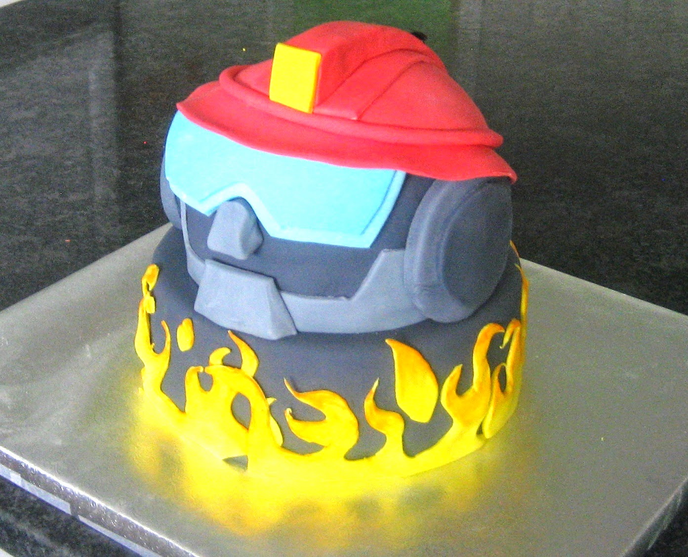 Devanys Designs: Rescue Bot Cake