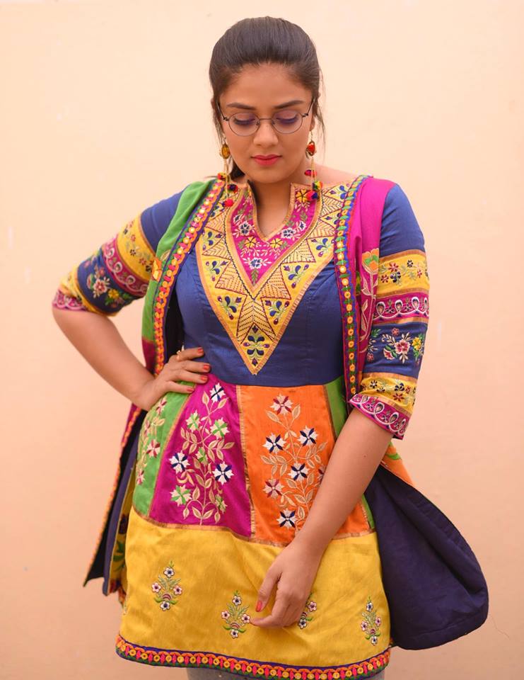 telugu actress 2018 telugu tv actress srimukhi holi celebration stills 2018 telugu actress 2018 telugu tv actress srimukhi holi celebration stills 2018