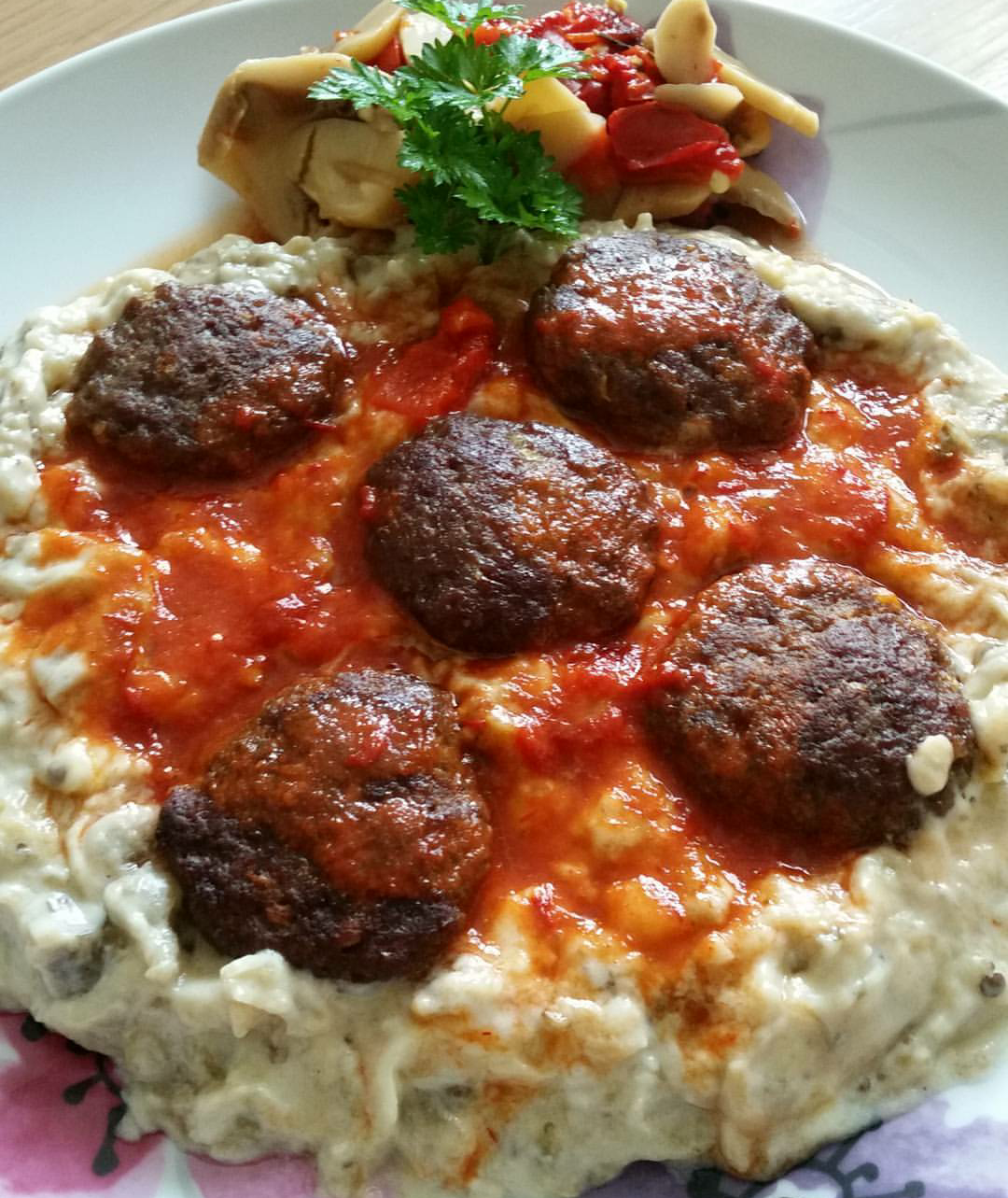 Köfteli Beğendi Tarifi Köfteli Beğendi Tarifi