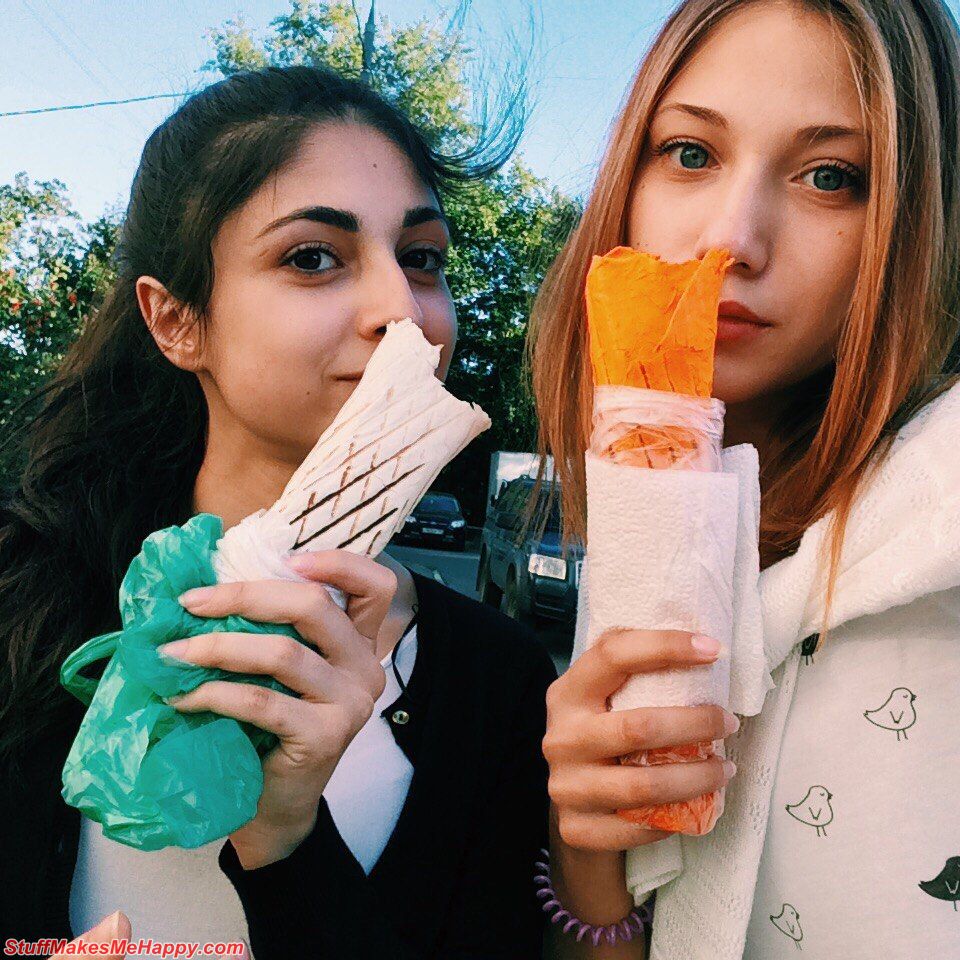 Most Beautiful Girls Posing with Shawarma (Pictures)