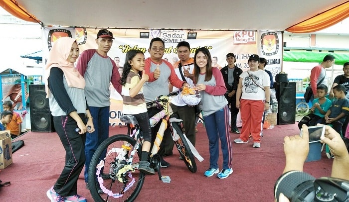 KPUD Sekadau Gelar Jalan Sehat