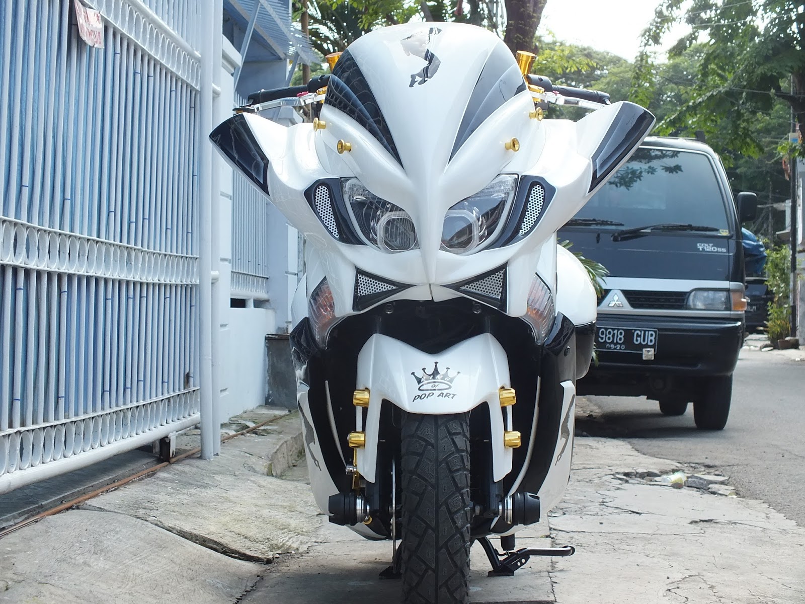 Modifikasi JOK MOTOR: JOK YAMAHA NMAX MODEL PHYTON Tema BLACK OR WHITE