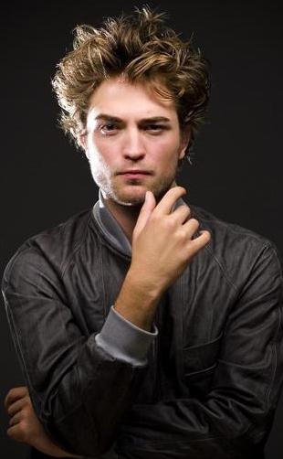 Robert Pattinson Foto de Robert Pattinson posando para fans