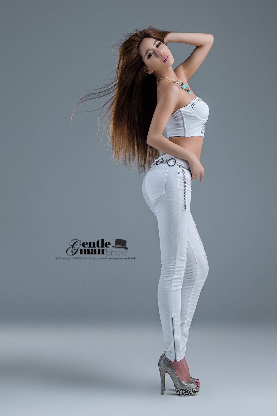 Park Si Hyun Sexy In White Jeans Korean Models Photos