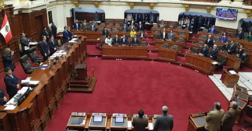 Congreso de la República aprueba ley para regular el uso de plásticos Congreso de la República aprueba ley para regular el uso de plásticos