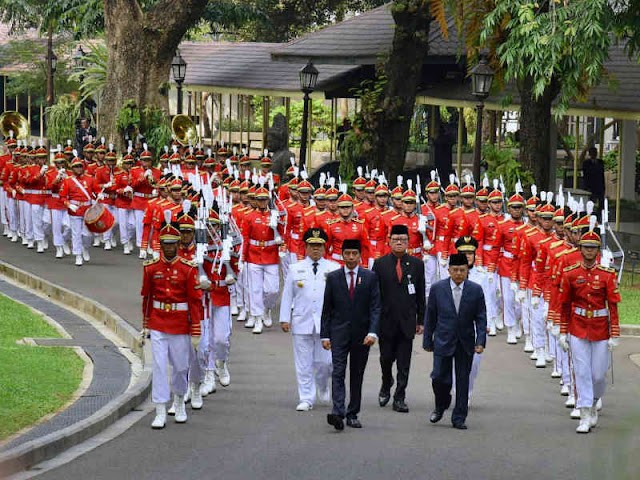 Jokowi Lantik Arinal Djunaidi dan Chusnunia Chalim Sebagai Pemimpin Provinsi Lampung Jokowi Lantik Arinal Djunaidi dan Chusnunia Chalim Sebagai Pemimpin Provinsi Lampung