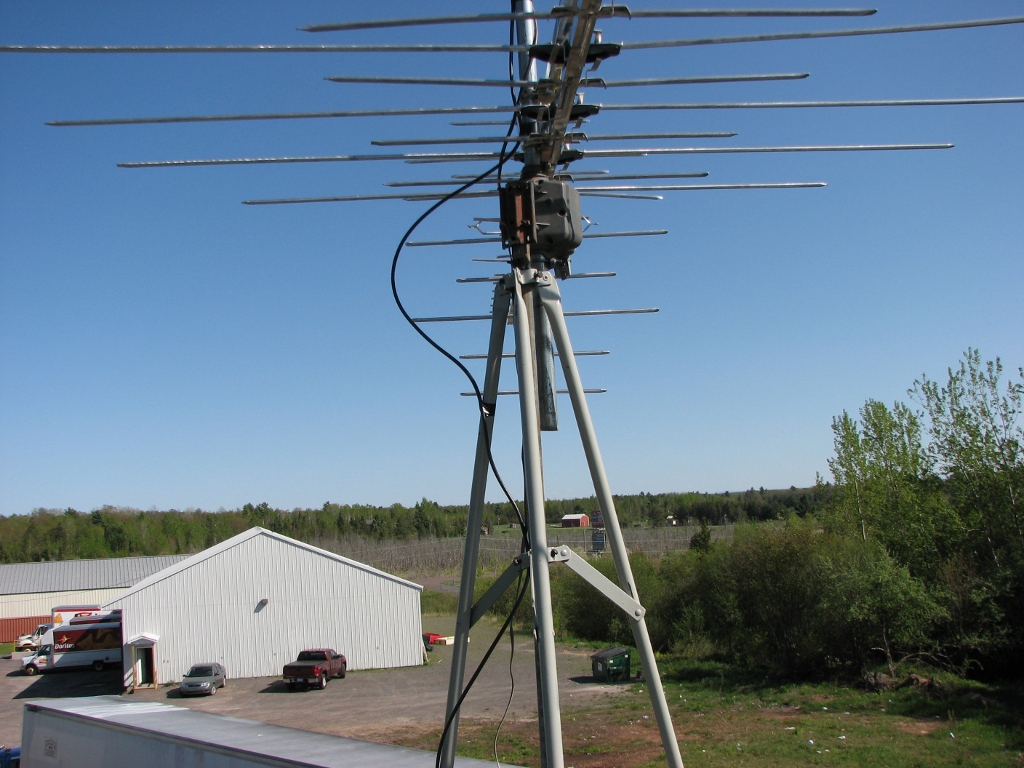 Audio, etc. Doublestack antenna for OverTheAir TV