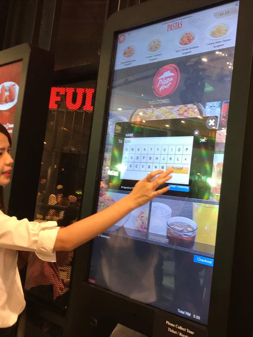 Pizza Hut Ada Menu Baru Berkeju Yang SedapSedap dan Juga