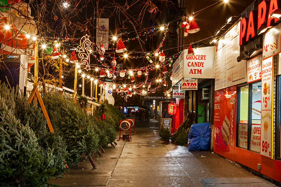 James and Karla Murray Photography Rain. Christmas time,14th Street