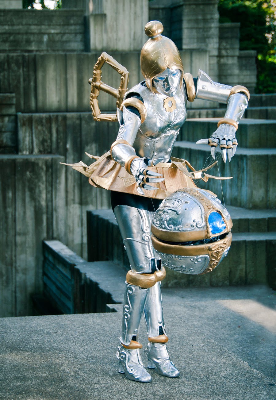 League of legends female cosplay League of legends female cosplay