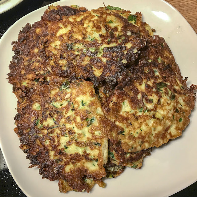fritters, zucchini, halloumi fritters, zucchini, halloumi
