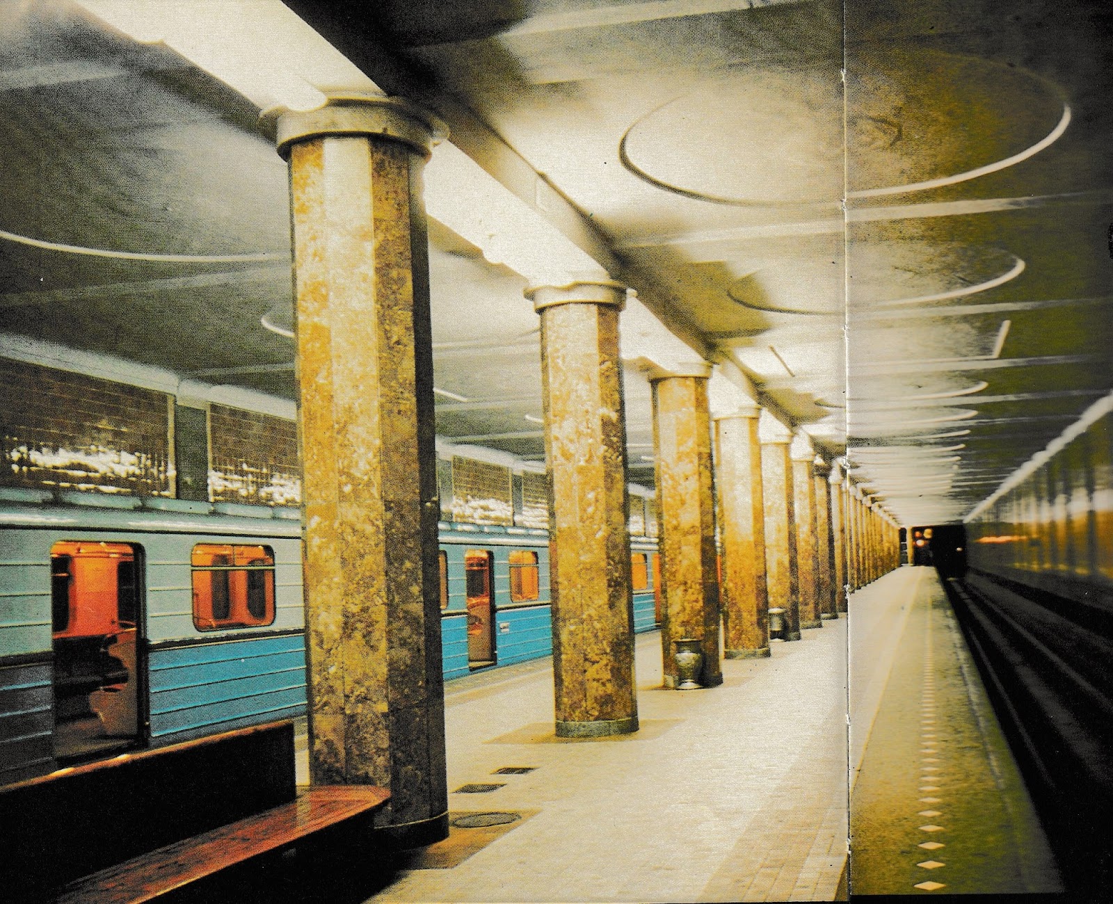Первые станции метро