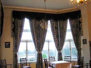 How Drapes and Curtains Can Change a Room ~ Curtains Design