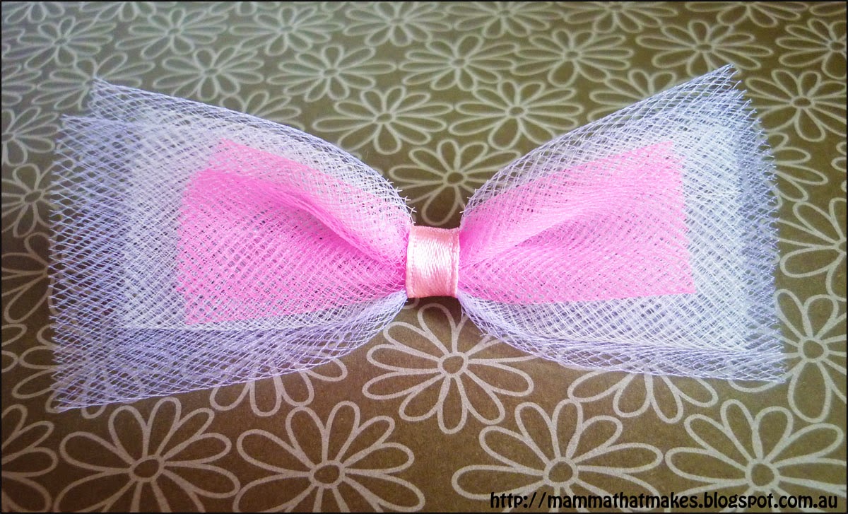 Mamma That Makes Pretty Tulle Bow Tutorial