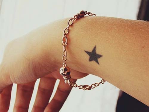 wrist single star tattoo tek yıldız dövmesi bilek wrist single star tattoo tek yıldız dövmesi bilek