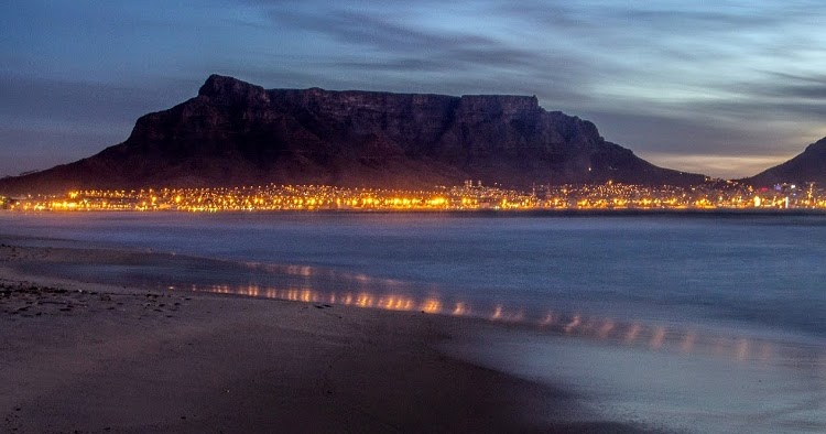 Vernon Chalmers Photography Frame A Trip Using Table Mountain