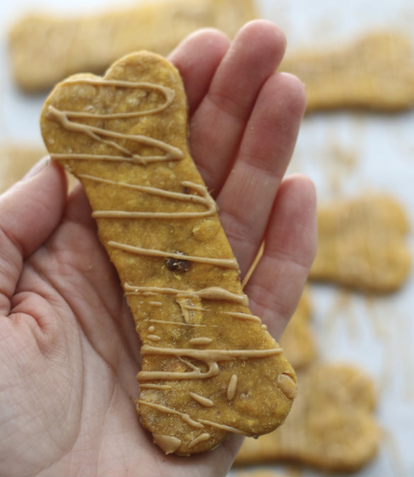 Natural Dog Treat Recipe Frosted Peanut Butter, Sweet Potato & Oats