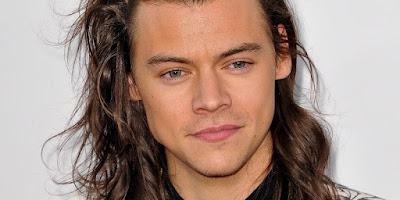 @InstaMag - Singer Harry Styles says he met his band member Mitch at the pizza shop he worked in and was blown away by his playing skills. harry-styles-hires-former-pizza-shop-worker