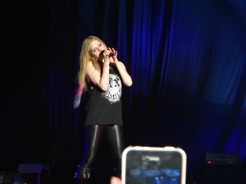 vivian siow: Avril Lavigne's Black Star Tour 2012 Kuala Lumpur!