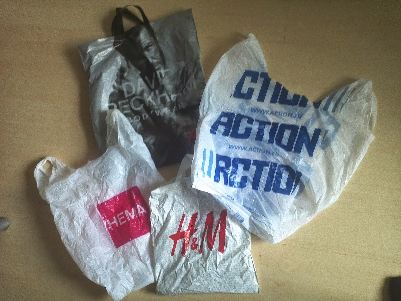 DIY Kleding van plastic tassen! Mirte Girlscene