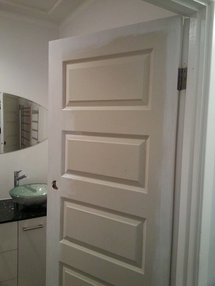 Jarrah Jungle Painting Door Frames + Internal Doors With Dulux Paint