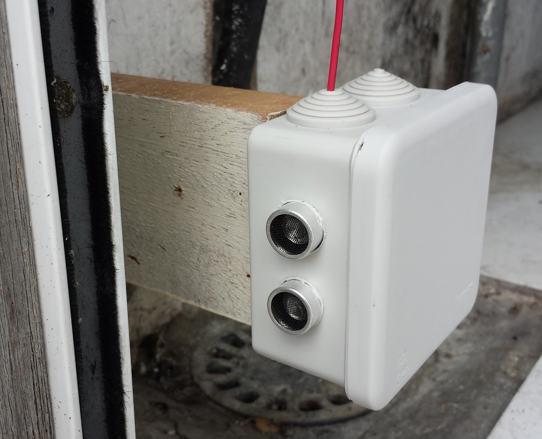 Modern Garage Door Activated Light Switch with Simple Decor
