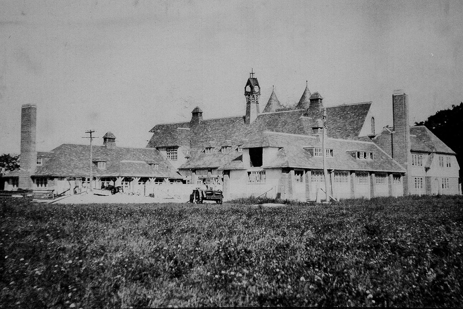 CAMERA ON KING The Great Barn at Eaton Hall Farm