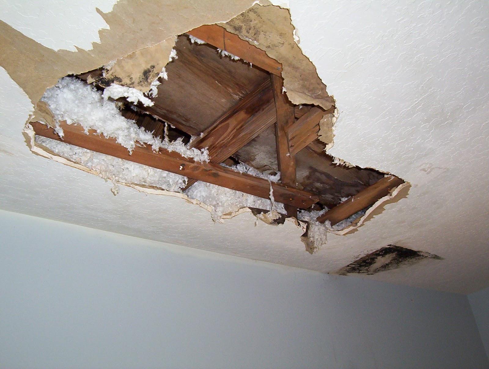 all-seasons-heating-and-cooling-avoid-water-damaged-ceiling-and-property
