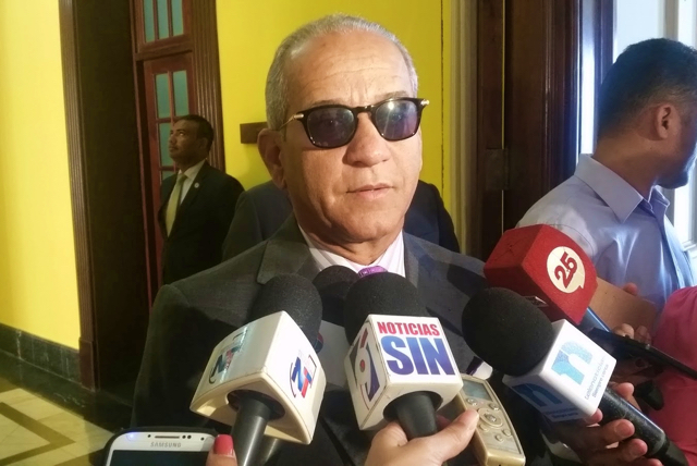 El DNI tiene entre 10 y 15 mil informantes Sigfrido Pared Pérez, director del DNI.