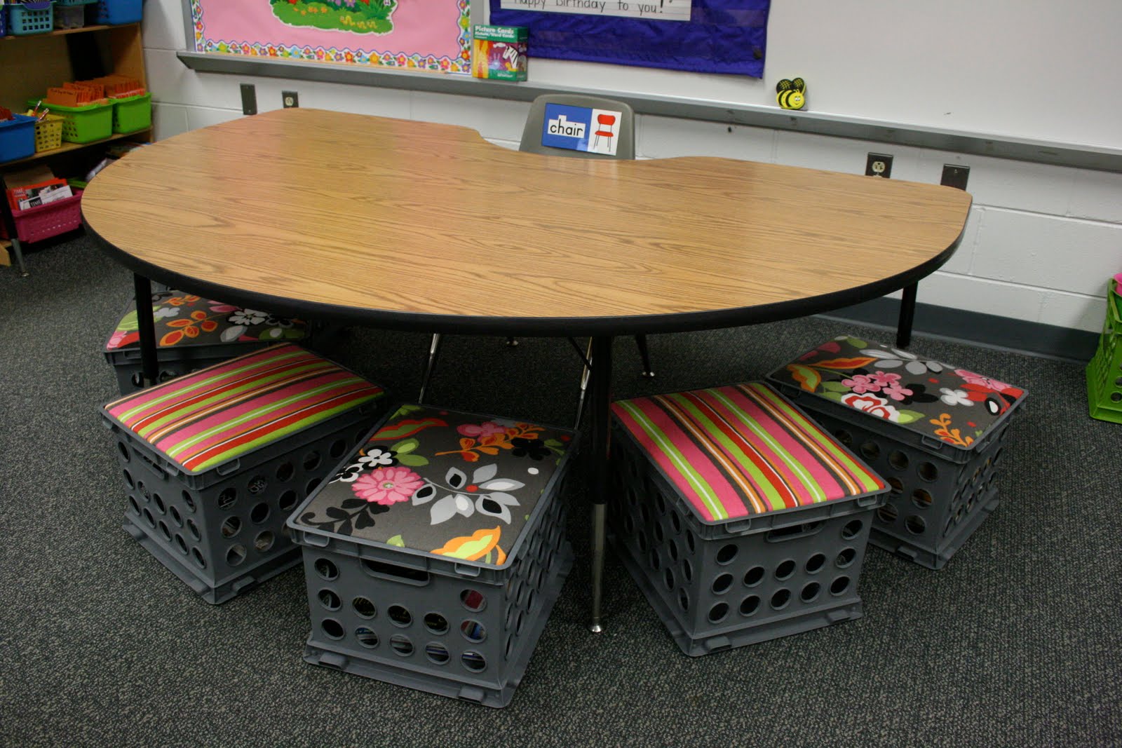 how-to-set-up-a-classroom-small-group-instruction-area-clutter-free