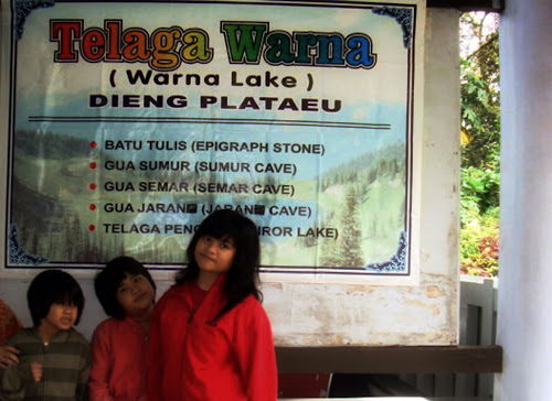 loket telaga warna