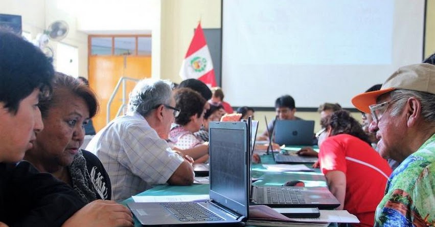UNAM: Estudiantes de la Universidad Nacional de Moquegua realizan campaña de alfabetización digital en adultos mayores UNAM: Estudiantes de la Universidad Nacional de Moquegua realizan campaña de alfabetización digital en adultos mayores